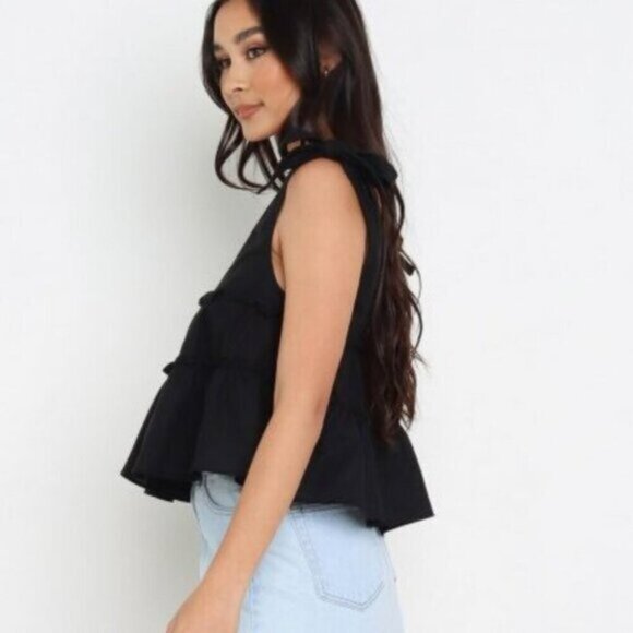 NWT Petal & Pup V Neck Cropped Tie Straps Women Top Erenda, Black, size 4 - Picture 2 of 8